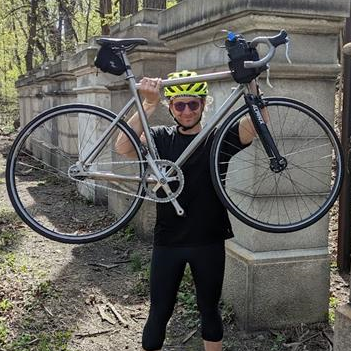 /images/pfpPhotos/DL0377_bike_prof_42102_crop.JPG