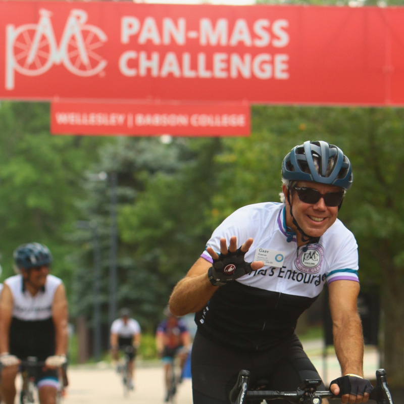 /images/pfpPhotos/GD0036_GaryBike2_109282_crop.jpeg