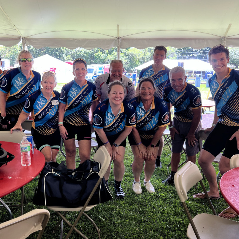 /images/pfpPhotos/KM0376_someoftheteamday2provincetown_106228_crop.jpg