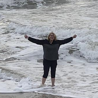 /images/pfpPhotos/KS0135_WendyandthePacific_39942_crop.jpg