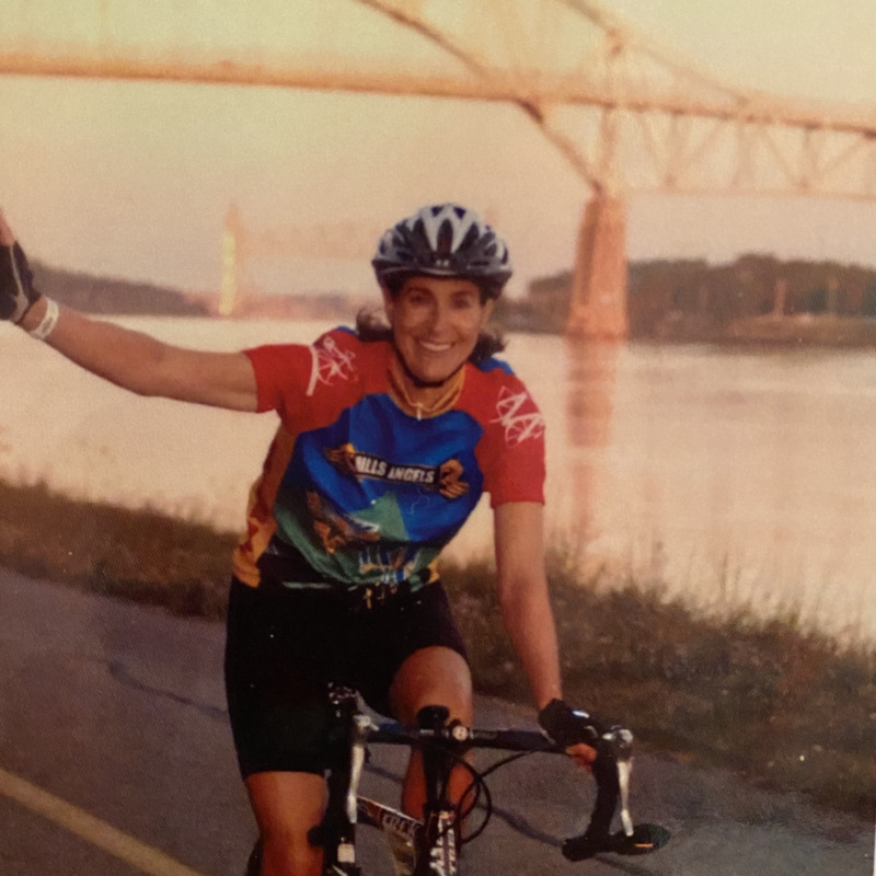 /images/pfpPhotos/LD0026_fullsizeoutput_284c_76940_crop.jpeg