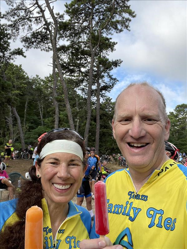 /images/pfpPhotos/uploads/CB0191/CB0191_2022-CraigandMewithPopsicles_17_crop.JPEG
