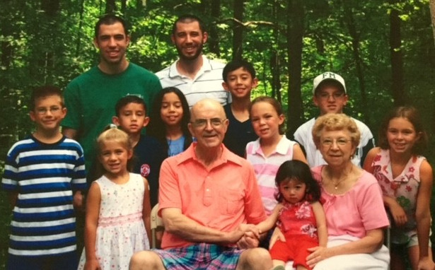 /images/pfpPhotos/uploads/CV0067/CV0067_Pepere_Grandkids_5_crop.jpg