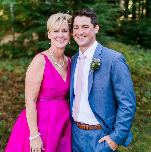 /images/pfpPhotos/uploads/DR0271/DR0271_momanddanwedding_1_crop.jpg