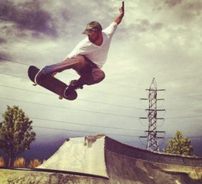 /images/pfpPhotos/uploads/EJ0075/EJ0075_RyanSkateboarding_13_crop.jpg