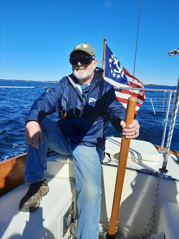 /images/pfpPhotos/uploads/EK0008/EK0008_johnsailing_23_crop.JPG