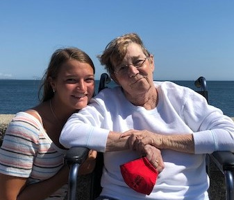 /images/pfpPhotos/uploads/JA0232/JA0232_Mom&Carissa(2)_29_crop.jpg