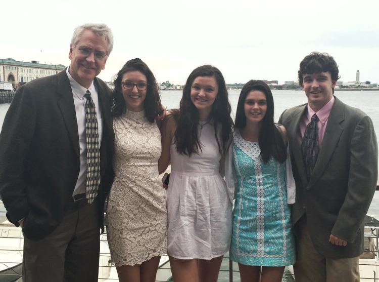 /images/pfpPhotos/uploads/JM0459/JM0459_Family_1_crop.jpg