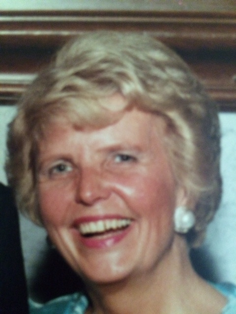 /images/pfpPhotos/uploads/JM0998/JM0998_MomPic1_1_crop.JPG