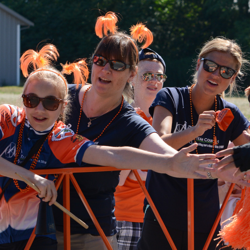 /images/pfpPhotos/uploads/MH0276/MH0276_FamFinFullSet2015_49499-01-133_13_crop.jpg