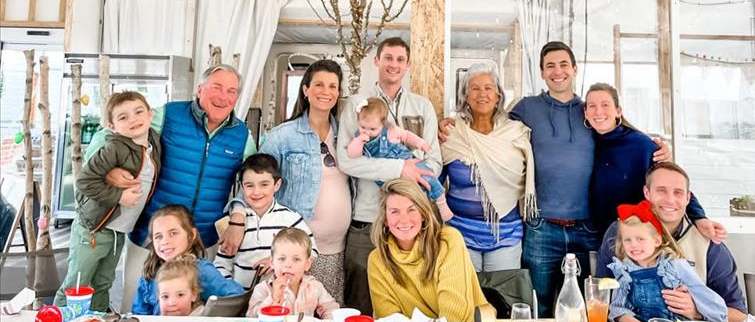/images/pfpPhotos/uploads/MP0490/MP0490_fullfam2_3_crop.jpg