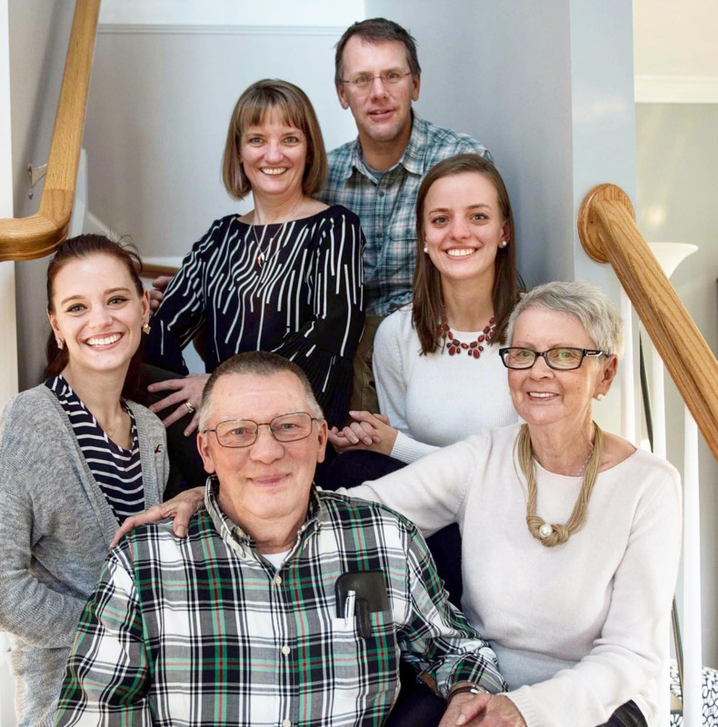 /images/pfpPhotos/uploads/PL0048/PL0048_CarolRound&Family_3_crop.jpg