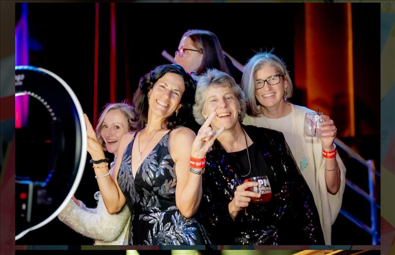 /pfpPhotos/uploads/AO0005/AO0005_3dBillionDollarPartyPhoto_81_crop.jpg
