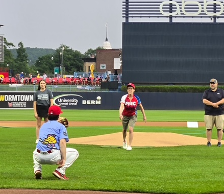 /pfpPhotos/uploads/BK0202/BK0202_Firstpitch_2025-throw_27_crop.jpeg