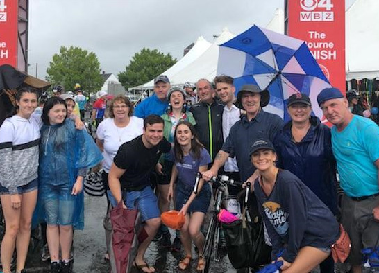 /pfpPhotos/uploads/CM0263/CM0263_Familyatfinishline_2_crop.jpg