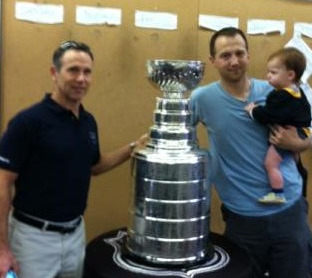 /pfpPhotos/uploads/DB0529/DB0529_StanleyCupwithKerim(2)_23_crop.jpg