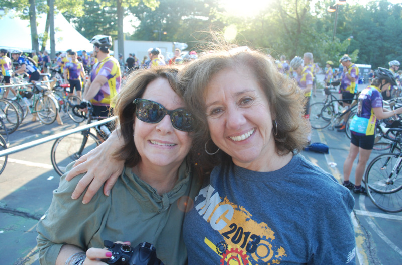 /pfpPhotos/uploads/DC0287/DC0287_PMC2015KokoandLynnatWellesleystart_21_crop.JPG