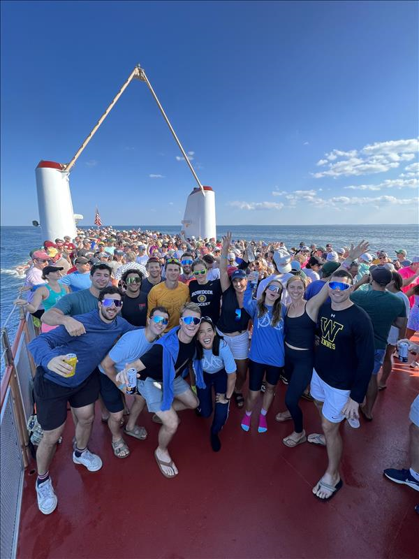 /pfpPhotos/uploads/EC0293/EC0293_PartyFerryHome_11_crop.jpg