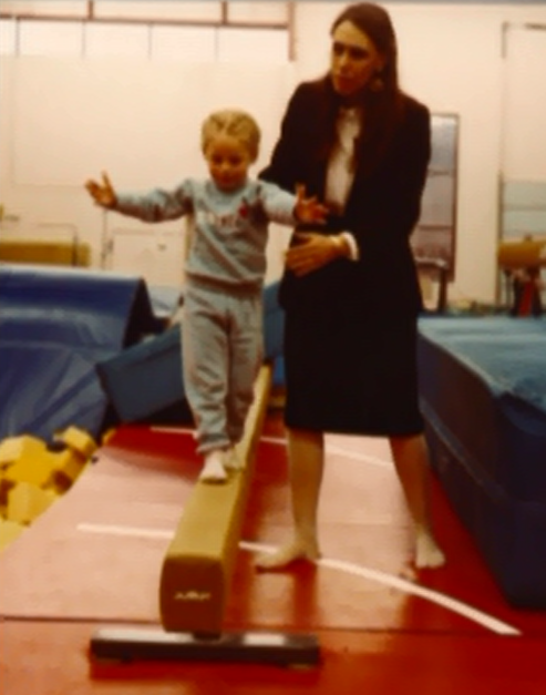 /pfpPhotos/uploads/ER0111/ER0111_PhotoofMomandEdingymnastics_9_crop.png
