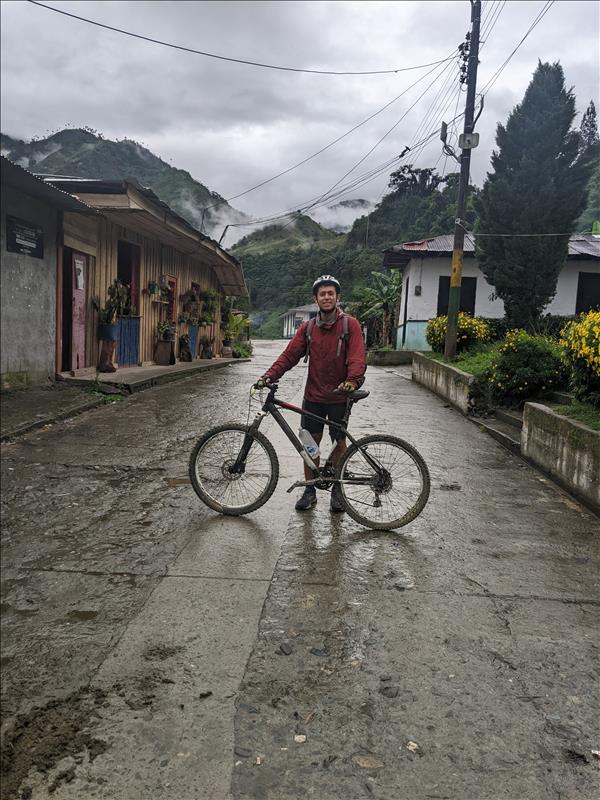 /pfpPhotos/uploads/GB0221/GB0221_Biking4_5_crop.jpg