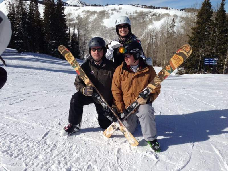 /pfpPhotos/uploads/HS0130/HS0130_FamilySkiing_13_crop.jpg