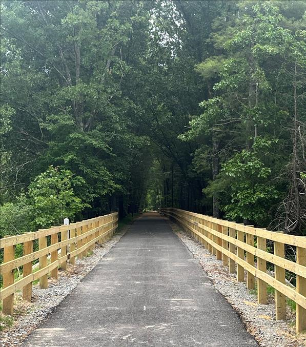 /pfpPhotos/uploads/JD0677/JD0677_Bruce_Freeman_Rail_Trail_13_crop.jpg