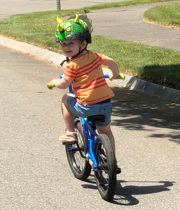 /pfpPhotos/uploads/JH0583/JH0583_WilliamBike_7_crop.jpg