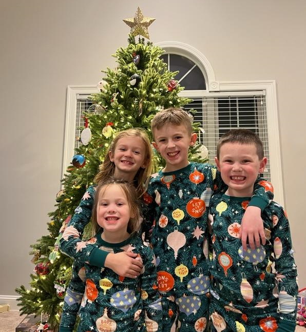 /pfpPhotos/uploads/LS0083/LS0083_KidsChristmas_32_crop.jpg
