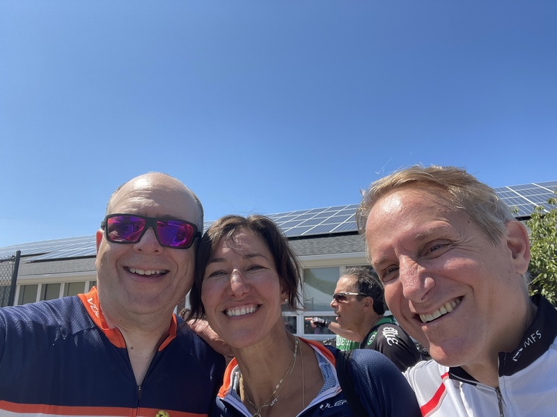 /pfpPhotos/uploads/MC0612/MC0612_PMCDay2finishwLizaandBrian_35_crop.JPEG