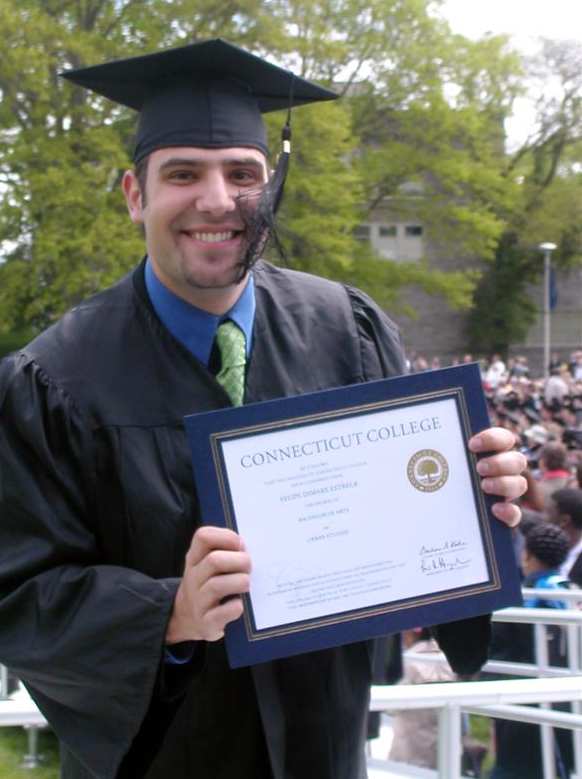/pfpPhotos/uploads/ME0136/ME0136_FDE_CC_Graduation_135_crop.JPG