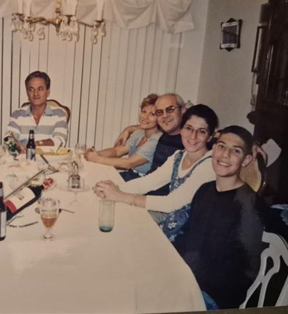 /pfpPhotos/uploads/ME0136/ME0136_Felipe_family_177_crop.JPG