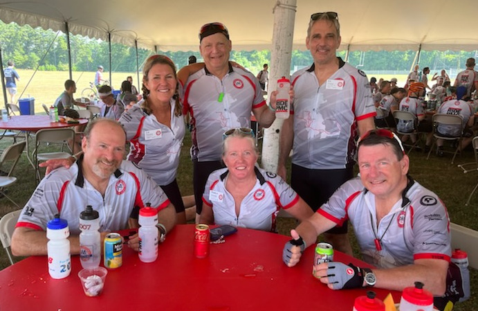 /pfpPhotos/uploads/PS0064/PS0064_PMC2022teamDay1waterstop_38_crop.jpeg