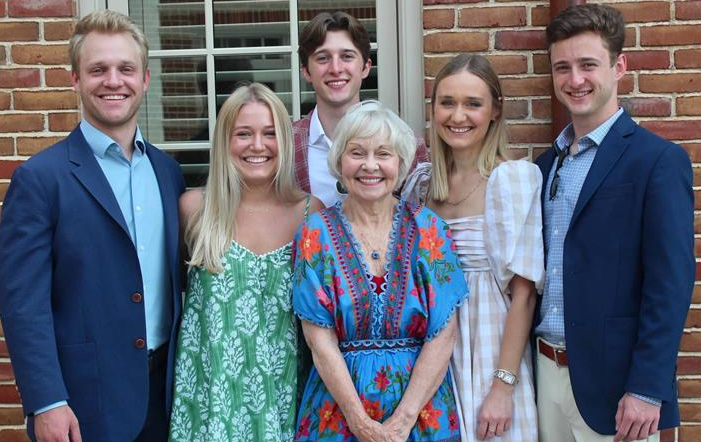 /pfpPhotos/uploads/RZ0041/RZ0041_Suzi-Grandkids_3_crop.JPG